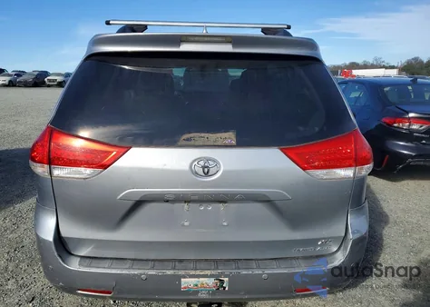 2011 Toyota Sienna Xle из США, поврежденный, VIN 5TDDK3DC0BS002705